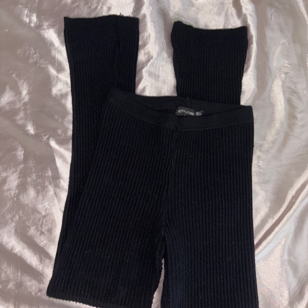 PrettyLittleThing Black Ribbed Knit Set - Picture 5 of 6